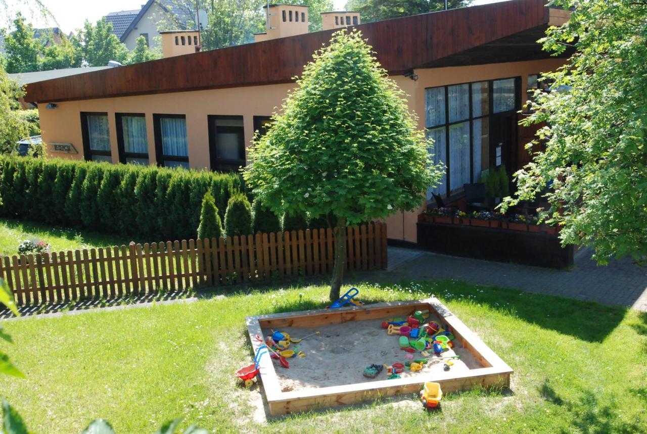 O.W. Sek Villa Karwia Exterior photo